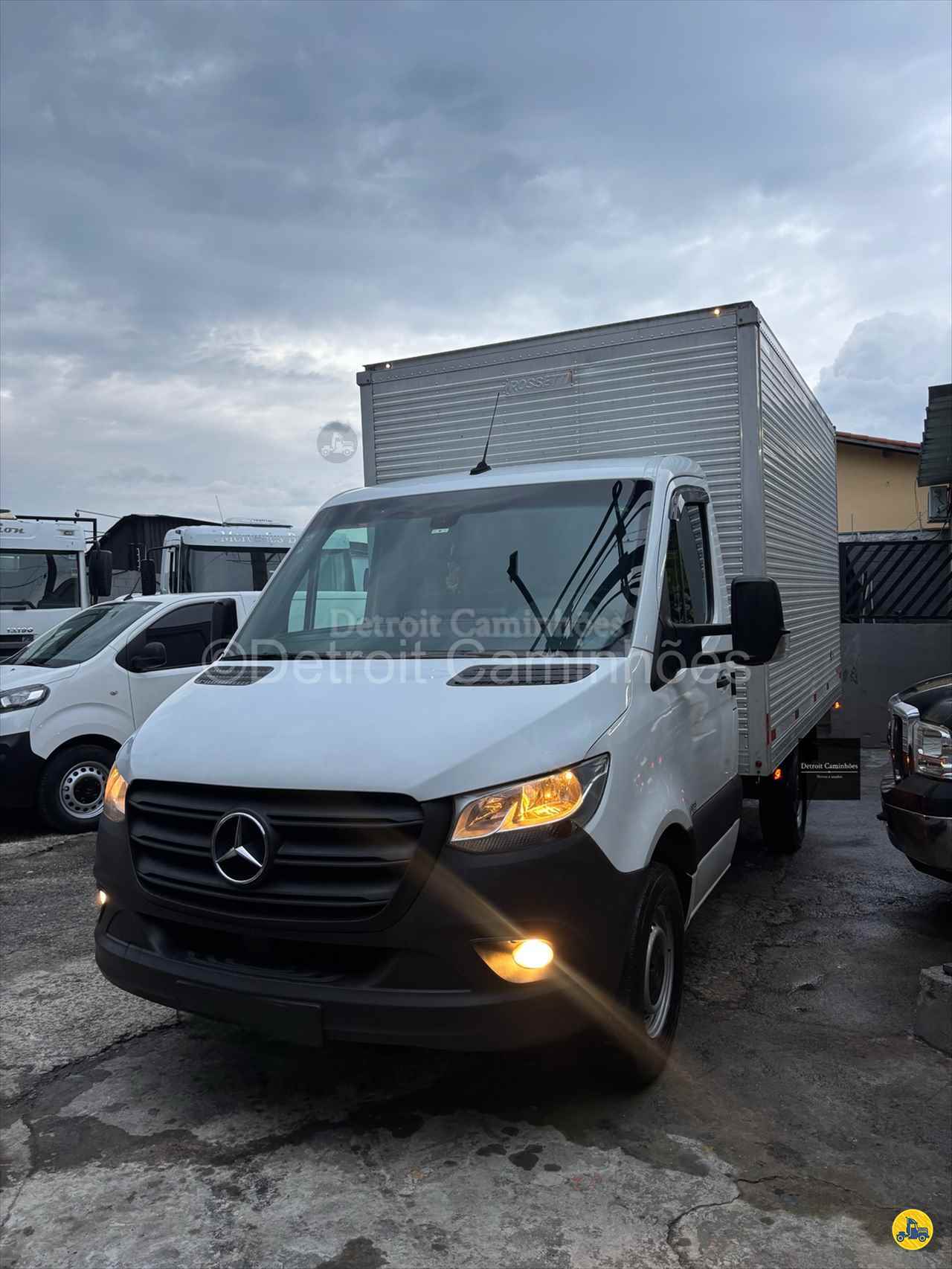 UTILITARIOS MERCEDES-BENZ Sprinter Furgão 314 Detroit Caminhões SAO JOSE DOS CAMPOS SÃO PAULO SP